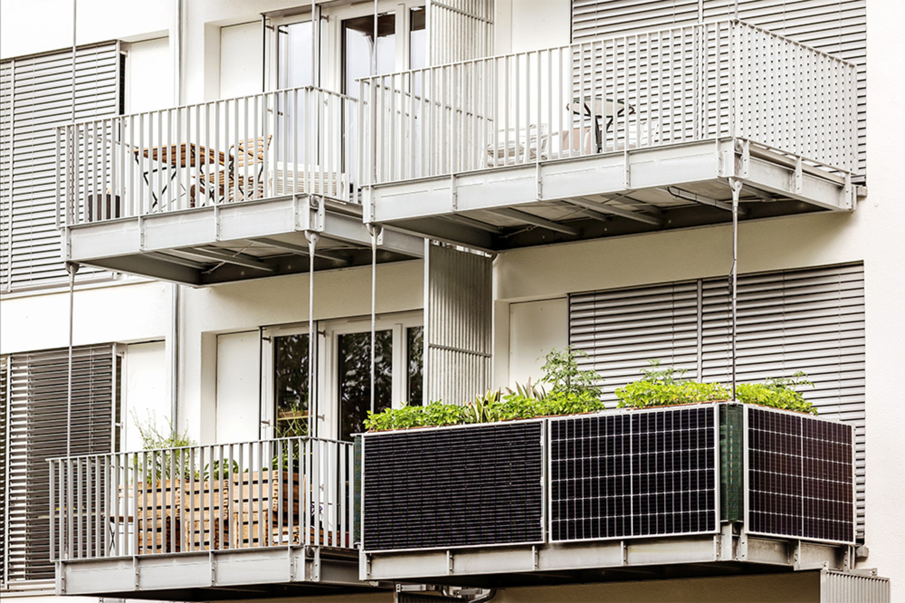 Balkon­kraftwerk bei INNOBLICK Elektrotechnik GmbH in Kornwestheim