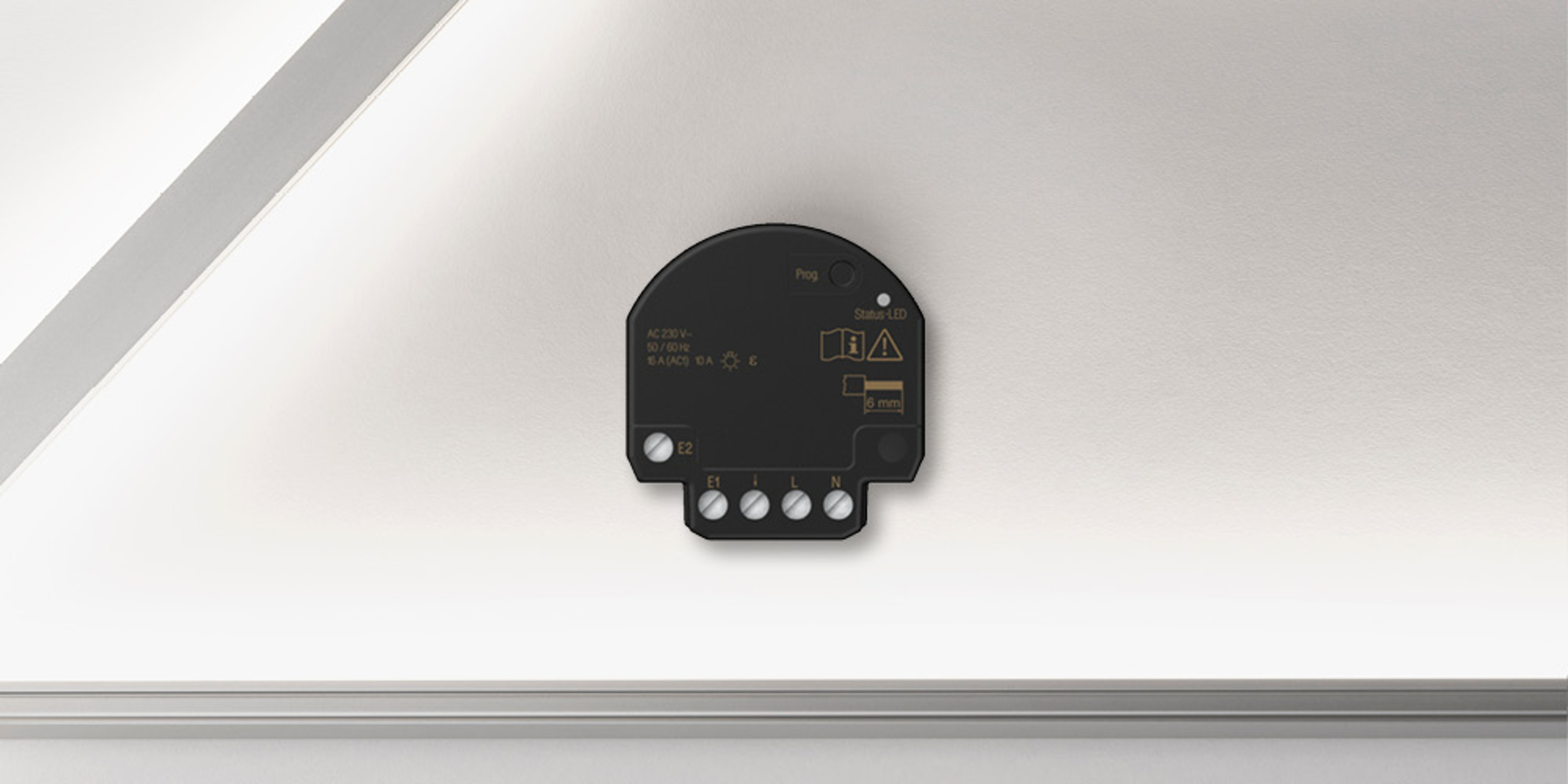 JUNG HOME Jalousieaktor Mini bei INNOBLICK Elektrotechnik GmbH in Kornwestheim