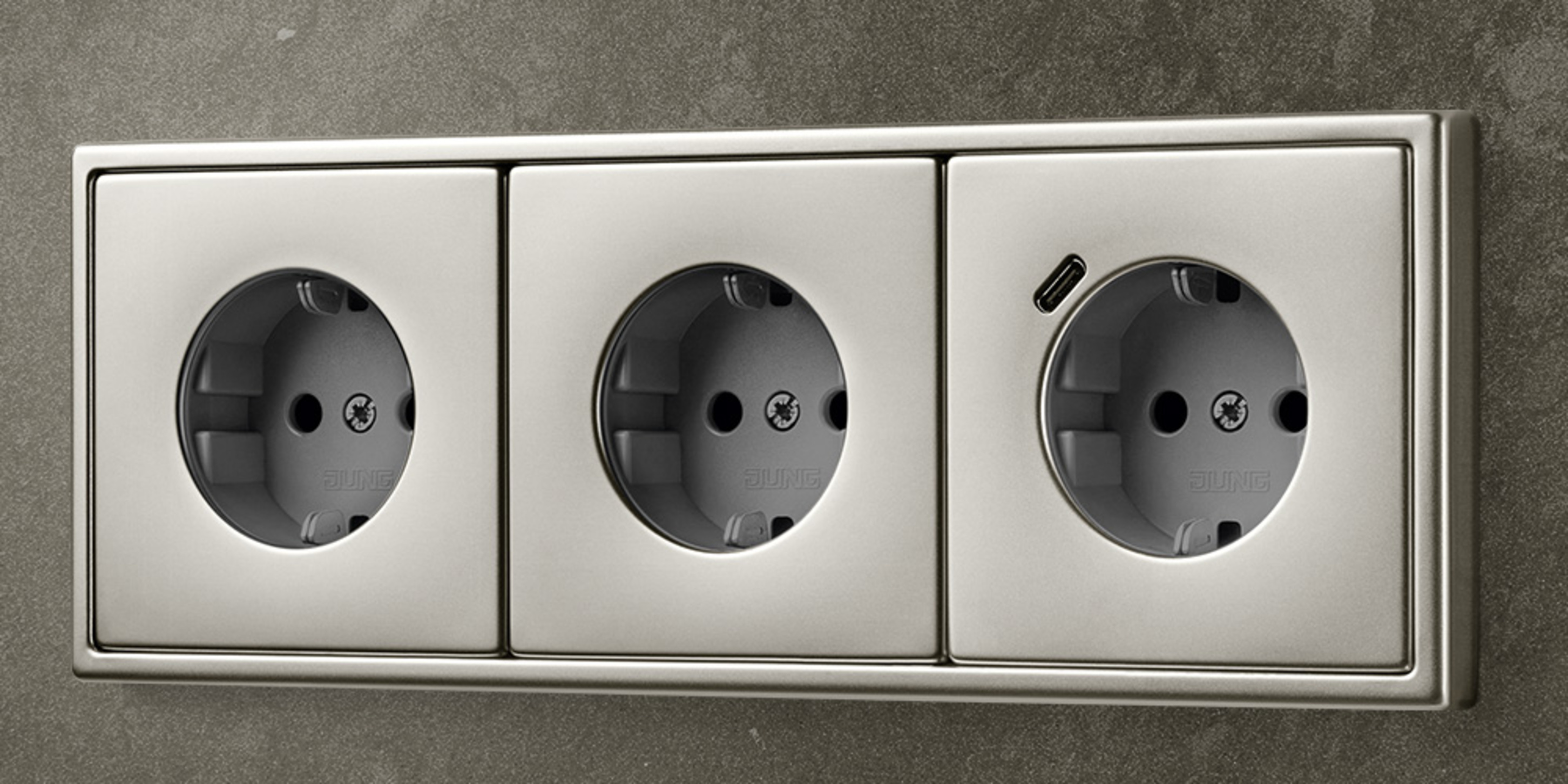 SCHUKO® Steckdosen mit USB bei INNOBLICK Elektrotechnik GmbH in Kornwestheim