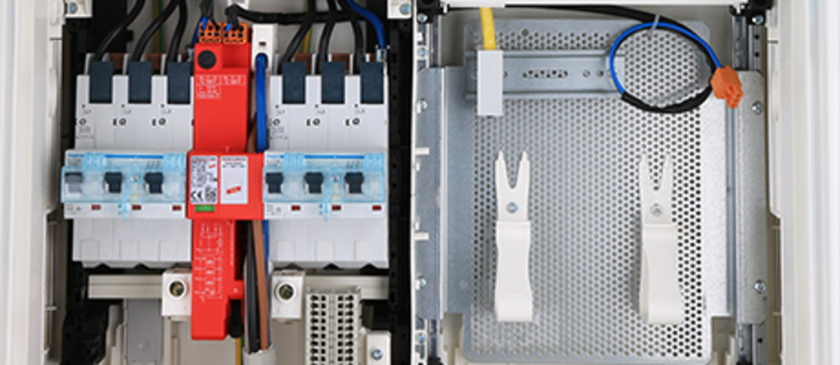Hausanschluss, Zähler und Unterverteiler bei INNOBLICK Elektrotechnik GmbH in Kornwestheim