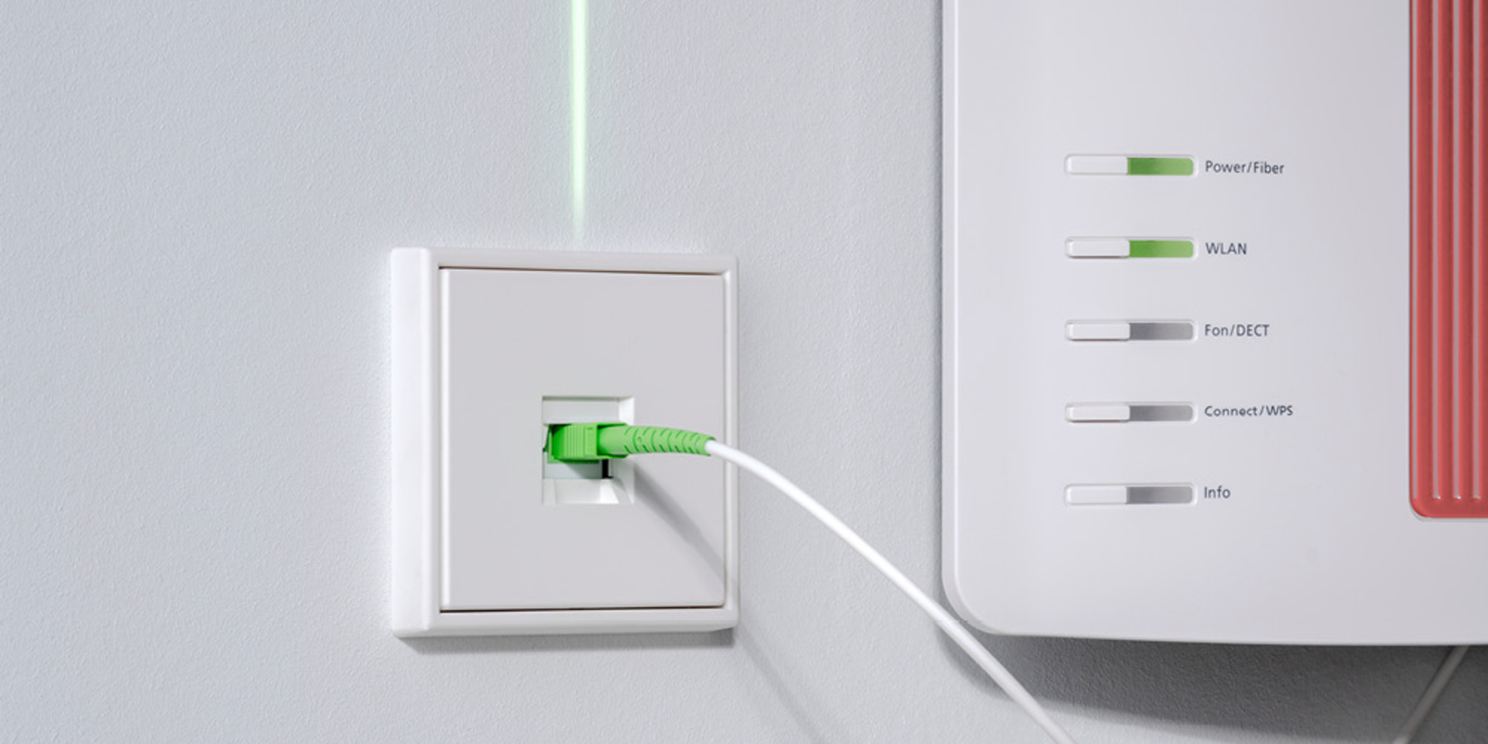 Die neuen Glasfaser-Anschlussdosen bei INNOBLICK Elektrotechnik GmbH in Kornwestheim